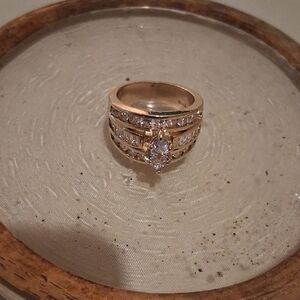 Elegant Gold and Silver Ring